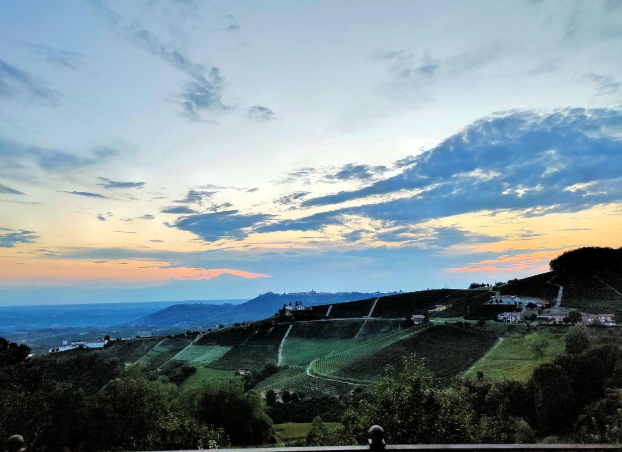 Felicin - Ristorante Albergo "Dimora Storica" Monforte dʼAlba Exteriér fotografie