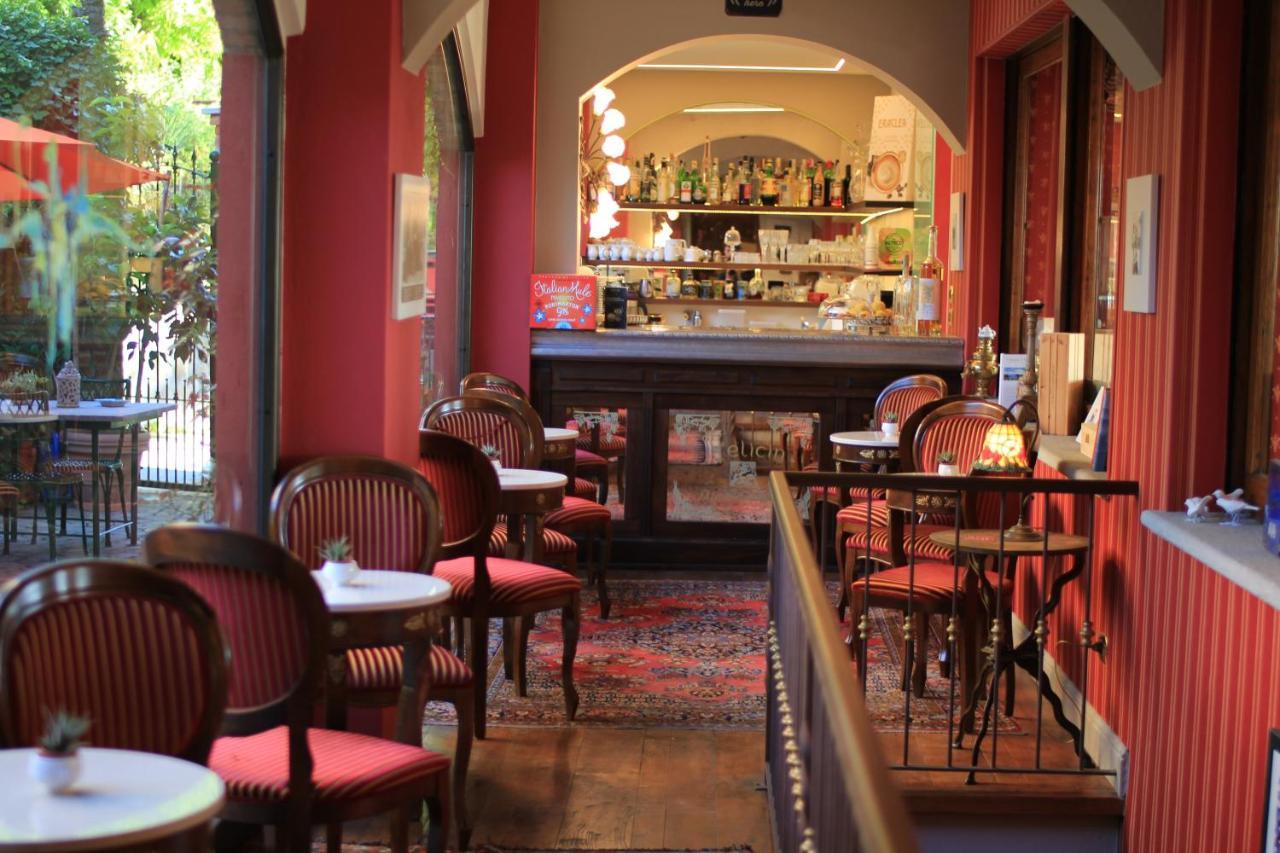 Felicin - Ristorante Albergo "Dimora Storica" Monforte dʼAlba Exteriér fotografie